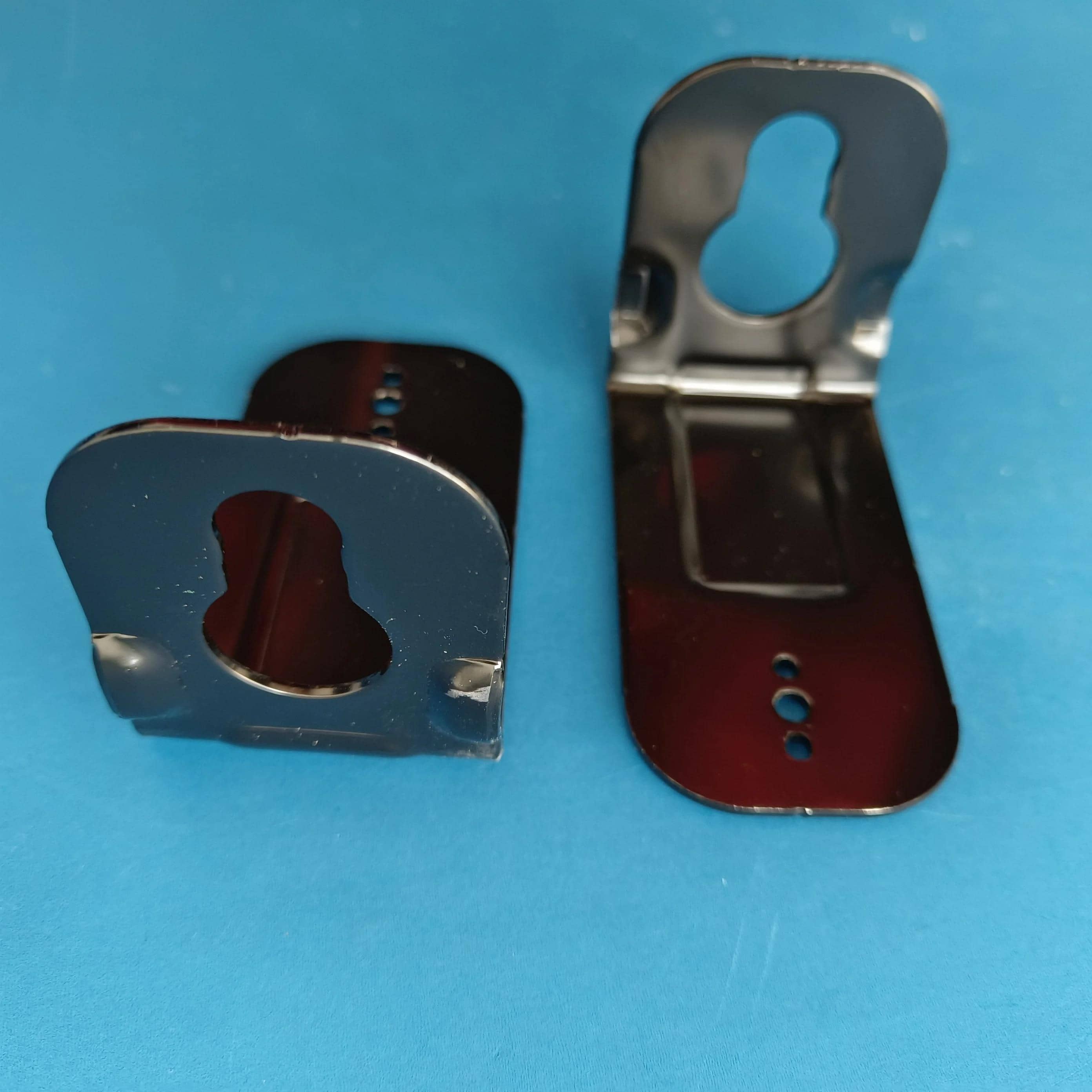 КОМПЛЕКТ ЗА СГЛОБЯВАНЕ НА СТЕНА НА SOUNDBAR За Samsung HW-N400 HW